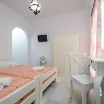 Apartment Agia Anna Living *
