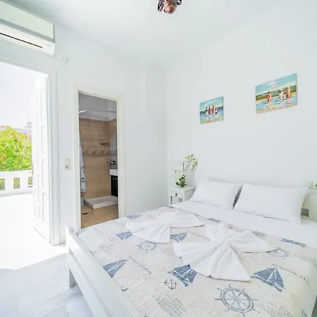 Апартаменты Agia Anna Living